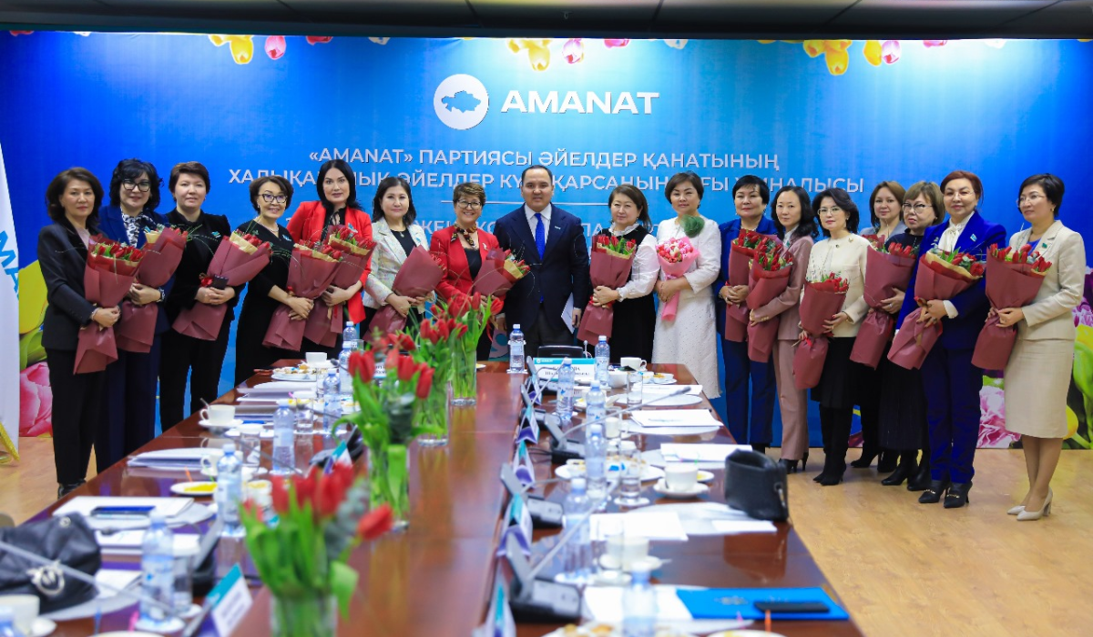 Бодибилдер әйел